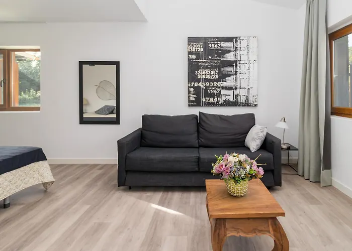 Turisticos La Aparecida 호텔 *